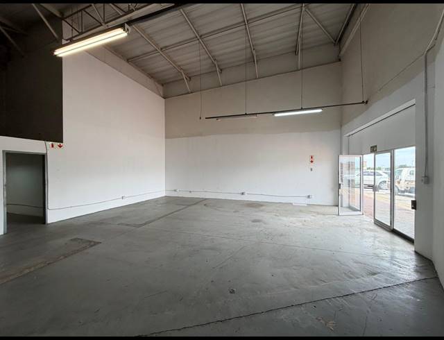 379M² WAREHOUSE TO LET IN HALFWAY HOUSE